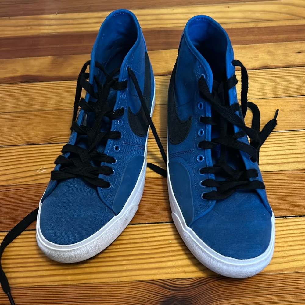 Nike SB Blazer Court Mid Premium Sz 11